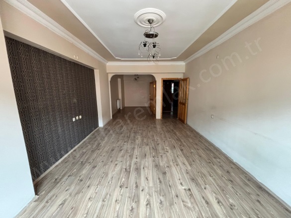 Yoncalık Yakutiye Satılık Daire |  4+1 Oda | 185M2 3.390.000Tl  Krediye Uygun  | Dubleks | Kombi | 1 Banyo Resim-3