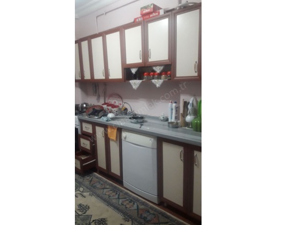 Terminal Yakutiye Satılık Daire |  2+1 Oda | 110M2 1.200.000Tl  Krediye Uygun  | 2. Kat | Soba | 1 Banyo | 1 Yatak Odası Resim-1