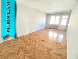 Yakutiye Gürcükapıda Satılık Daire 3+1 150 M2 | 3. Kat | Merkezi Isınma | 1 Banyo