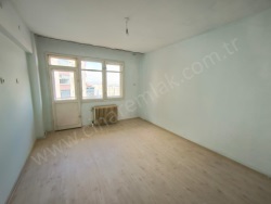 Palandöken Yukarı Köşk Kiralık Daire 3+1 120 M2 | 4. Kat | Kombi | 1 Banyo