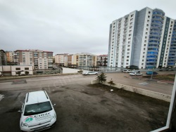 Yakutiye Rabia Ana Kiralık Daire 2+1 120 M2 | 2. Kat | Soba | 1 Banyo