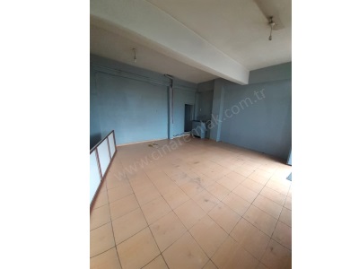 Yunusemrede Ana Cadde Üzerinde Kiralık İşyeri Çınardan İlan No: 5327 Palandöken
