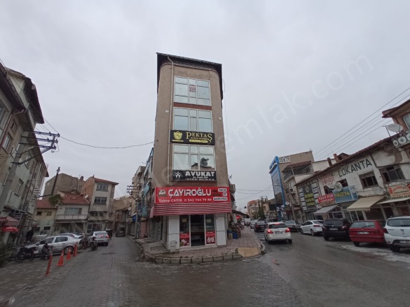 Merkez Bolvadin Satılık Dükkan |  1+1 Oda | 143M2 13.000.000Tl  Krediye Uygun  | Komple Bina | Kombi Resim-4