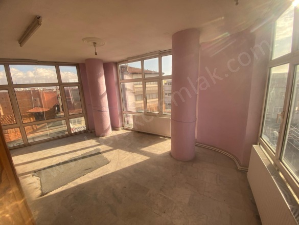 Merkez Bolvadin Satılık Dükkan |  1+1 Oda | 143M2 13.000.000Tl  Krediye Uygun  | Komple Bina | Kombi Resim-5