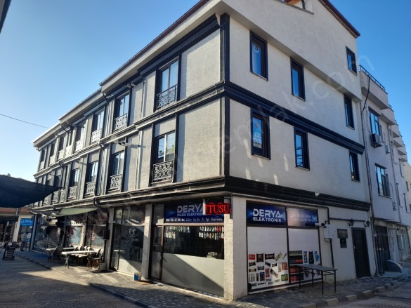 Merkez Bolvadin Kiralık Ofis / Büro |  1+1 Oda | 40M2 Aylık 13.000Tl  Krediye Uygun  | 3. Kat | Kombi | 1 Banyo Resim-3