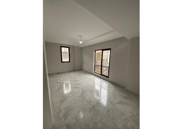 Merkez Bolvadin Kiralık Ofis / Büro |  1+1 Oda | 40M2 Aylık 13.000Tl  Krediye Uygun  | 3. Kat | Kombi | 1 Banyo Resim-4