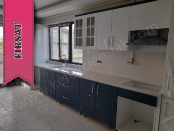 Merkez Bolvadin Satılık Müstakil Ev |  4+1 Oda | 200M2 6.800.000Tl  Krediye Uygun  | Komple Bina | Kombi | 3 Banyo | 1 Yatak Odası Resim-5