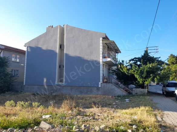 Bağlarbaşı Fatih Sultan Mehmet Sokakta 2 Katlı Bina 3+1 Satılık Müstakil Ev Bolvadin