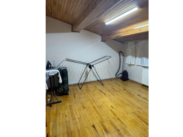 Merkez Bolvadin Kiralık Daire |  3+1 Oda | 130M2 Aylık 12.000Tl  Krediye Uygun  Eşyalı  | 3. Kat | Kombi | 1 Banyo | 1 Yatak Odası Resim-3