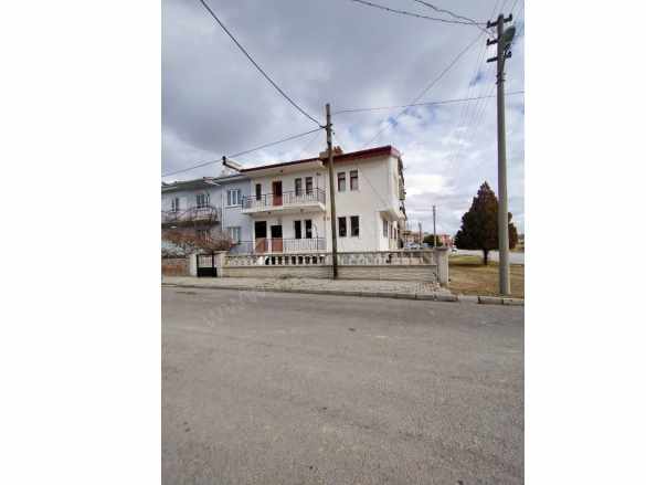 Bağlarbaşı Mahallesinde Kiralık Daire 3+1 Bolvadin