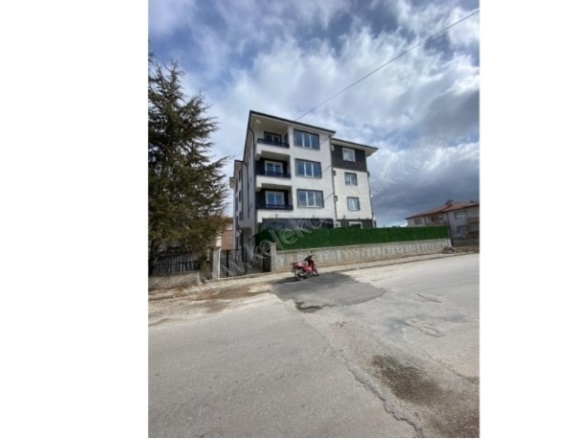 Merkez Bolvadin Kiralık Daire |  1+1 Oda | 45M2 Aylık 12.000Tl  Krediye Uygun  Eşyalı  | 1. Kat | Kombi | 1 Banyo | 1 Yatak Odası Resim-1