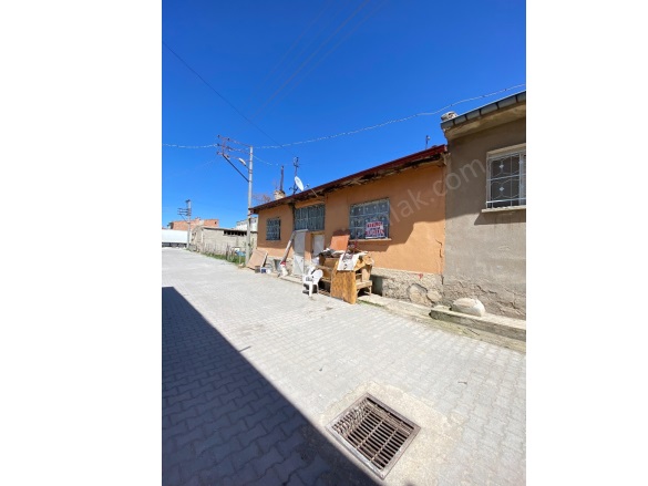 Merkez Bolvadin Kiralık Müstakil Ev |  3+1 Oda | 110M2 Aylık 6.000Tl | Komple Bina | Soba | 1 Banyo | 1 Yatak Odası Resim-5