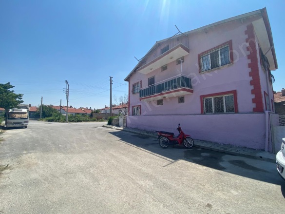 Merkez Bolvadin Satılık Müstakil Ev |  3+1 Oda | 110M2 3.750.000Tl  Krediye Uygun  | Komple Bina | Soba | 1 Banyo | 1 Yatak Odası Resim-2