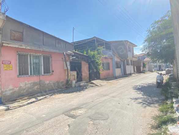 Yenice Mahallesinde 2+1 Satılık Müstakil Ev Bolvadin