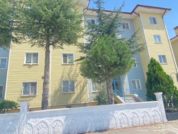 Merkez Bolvadin Kiralık Daire |  2+1 Oda | 85M2 Aylık 12.000Tl  Krediye Uygun  | 2. Kat | Kombi | 1 Banyo | 1 Yatak Odası Resim-1