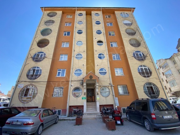 Merkez Bolvadin Kiralık Daire |  3+1 Oda | 135M2 Aylık 11.500Tl  Krediye Uygun  | 4. Kat | Kombi | 1 Banyo | 1 Yatak Odası Resim-2