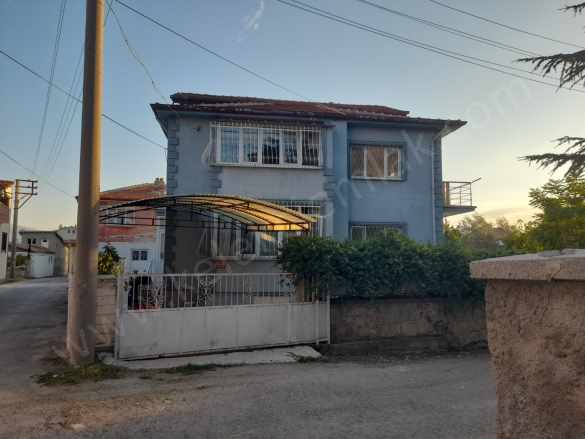 Eski Sanayi Camii Yanında 2 Katlı Müstakil 3+1 Satılık Ev Bolvadin