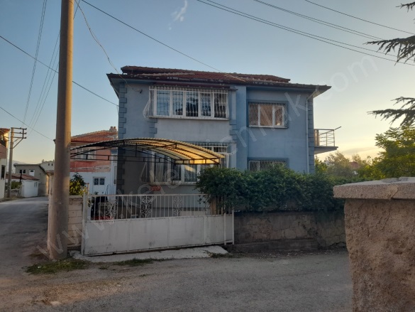 Merkez Bolvadin Satılık Müstakil Ev |  3+1 Oda | 120M2 6.500.000Tl  Krediye Uygun  | Müstakil | Kombi | 1 Banyo | 1 Yatak Odası Resim-2