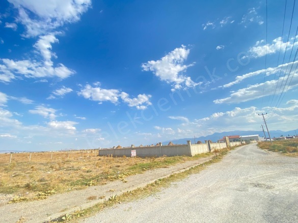 Merkez Bolvadin Satılık Arsa |  720M2 1.950.000Tl İmarlı  Resim-5