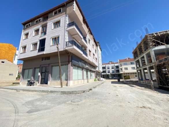 Merkez Bolvadin Kiralık Daire |  3+1 Oda | 120M2 Aylık 14.000Tl  Krediye Uygun  | 3. Kat | Kombi | 1 Banyo | 1 Yatak Odası Resim-5