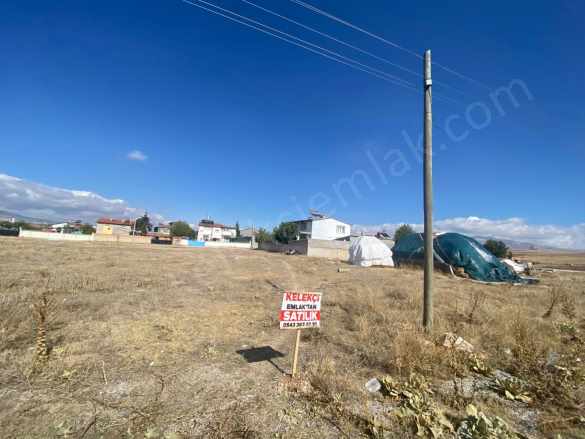 Kale Mahallesi Muratoğlu Sokakta Güney Cepheli Satılık Arsa Bolvadin