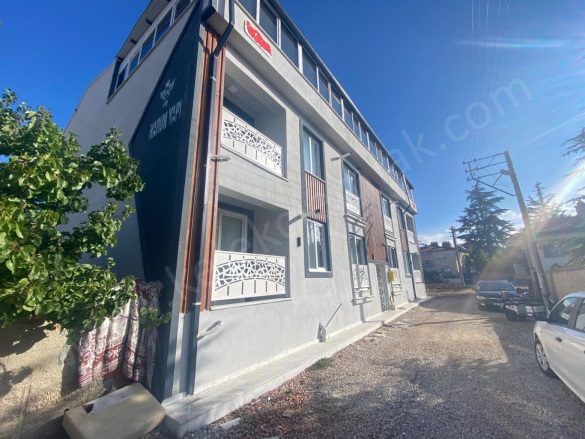 Merkez Bolvadin Kiralık Daire |  2+1 Oda | 45M2 Aylık 15.000Tl  Krediye Uygun  Eşyalı  | 1. Kat | Kombi | 1 Banyo | 1 Yatak Odası Resim-4