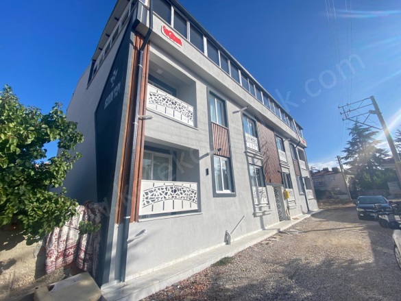 Merkez Bolvadin Satılık Daire |  2+1 Oda | 45M2 1.700.000Tl  Krediye Uygun  Eşyalı  | 1. Kat | Kombi | 1 Banyo | 1 Yatak Odası Resim-5