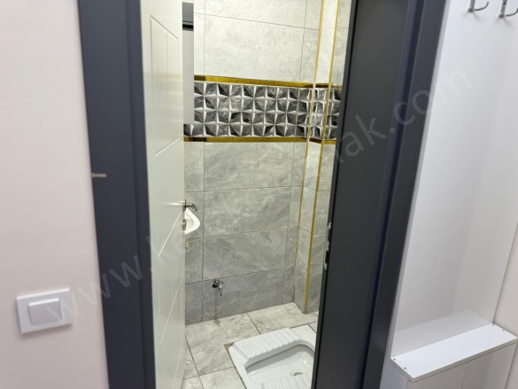 Merkez Bolvadin Satılık Müstakil Ev |  3+1 Oda | 115M2 5.000.000Tl  Krediye Uygun  | Komple Bina | Kombi | 1 Banyo | 1 Yatak Odası Resim-5