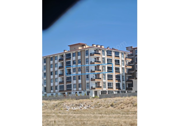 Merkez Bolvadin Satılık Daire |  3+1 Oda | 135M2 4.000.000Tl  Krediye Uygun  | 3. Kat | Kombi | 2 Banyo | 1 Yatak Odası Resim-1