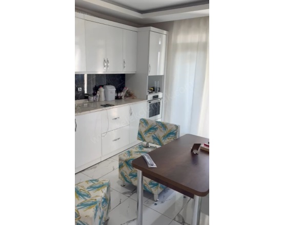 Merkez Bolvadin Satılık Daire |  3+1 Oda | 135M2 4.000.000Tl  Krediye Uygun  | 3. Kat | Kombi | 2 Banyo | 1 Yatak Odası Resim-3