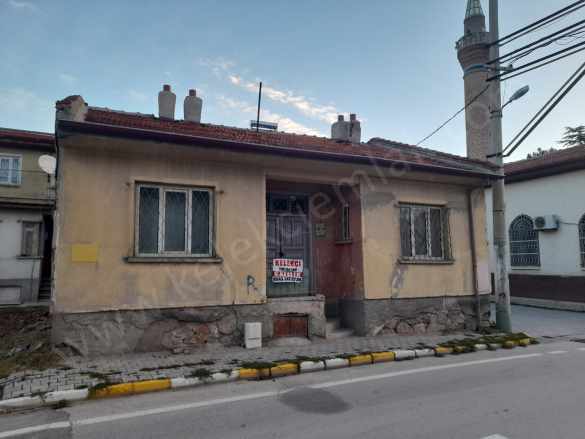 Akçeşme Camii Karşısında Köşe Parsel Satılık Arsa Bolvadin