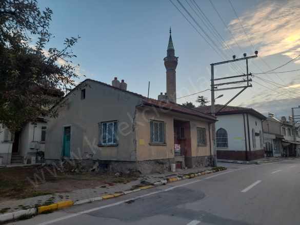 Akçeşme Camii Karşısında Köşe Parsel Satılık Arsa Bolvadin