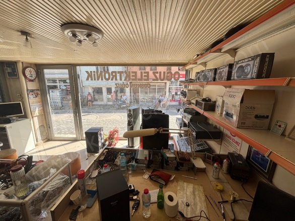 Merkez Bolvadin Satılık Dükkan |  1 Oda | 20M2 6.600.000Tl  Krediye Uygun  | 1. Kat | Kombi Resim-4