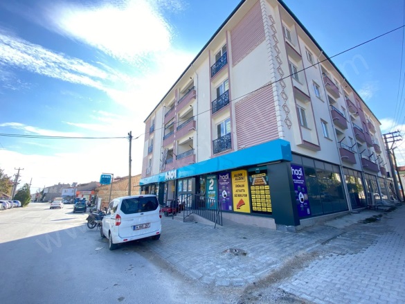 Merkez Bolvadin Kiralık Daire |  4+1 Oda | 140M2 Aylık 16.000Tl  Krediye Uygun  | 2. Kat | Kombi | 2 Banyo | 1 Yatak Odası Resim-4