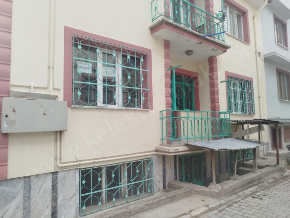Merkez Bolvadin Kiralık Daire |  3+1 Oda | 130M2 Aylık 8.000Tl  Krediye Uygun  | 1. Kat | Kombi | 1 Banyo | 1 Yatak Odası Resim-2