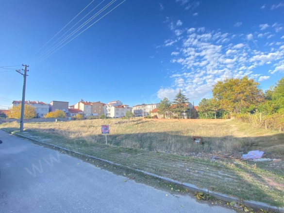 Merkez Bolvadin Satılık Arsa |  542M2 2.950.000Tl İmarlı  Resim-3