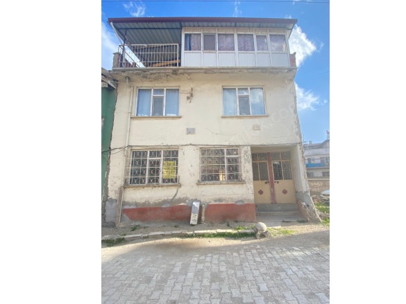 Merkez Bolvadin Kiralık Daire |  2+1 Oda | 85M2 Aylık 7.000Tl  Krediye Uygun  | 1. Kat | Soba | 1 Banyo | 1 Yatak Odası Resim-3