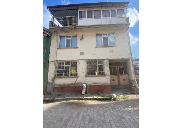 Merkez Bolvadin Kiralık Daire |  2+1 Oda | 85M2 Aylık 7.000Tl  Krediye Uygun  | 1. Kat | Soba | 1 Banyo | 1 Yatak Odası Resim-5