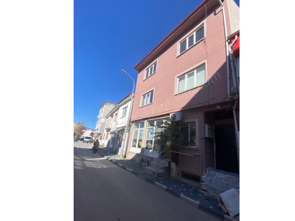 Merkez Bolvadin Kiralık Daire |  3+1 Oda | 130M2 Aylık 12.000Tl  Krediye Uygun  | 2. Kat | Kombi | 1 Banyo | 1 Yatak Odası Resim-3