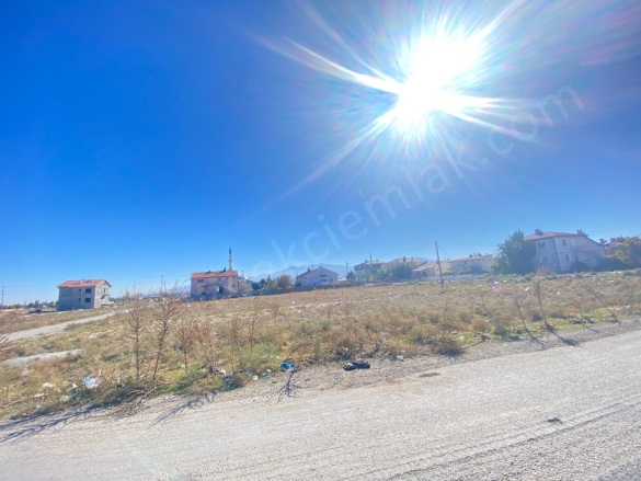 Merkez Bolvadin Satılık Arsa |  657M2 3.850.000Tl İmarlı  Resim-2