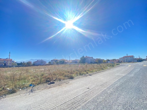 Merkez Bolvadin Satılık Arsa |  657M2 3.850.000Tl İmarlı  Resim-4