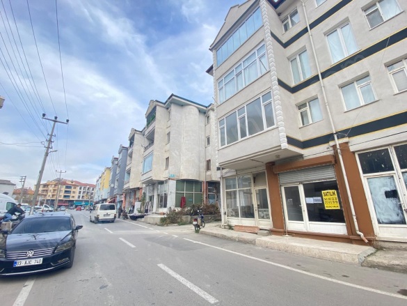 Merkez Bolvadin Satılık İşyeri |  1 Oda | 25M2 2.500.000Tl  Krediye Uygun  | 1. Kat | Kombi Resim-2