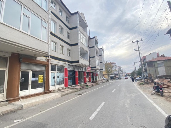 Merkez Bolvadin Satılık İşyeri |  1 Oda | 25M2 2.500.000Tl  Krediye Uygun  | 1. Kat | Kombi Resim-4