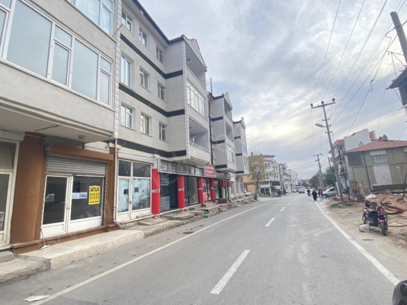 Merkez Bolvadin Satılık İşyeri |  1 Oda | 25M2 2.500.000Tl  Krediye Uygun  | 1. Kat | Kombi Resim-5