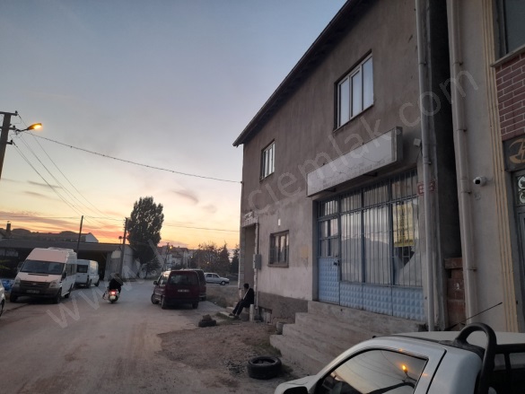 Merkez Bolvadin Kiralık Dükkan |  1 Oda | 40M2 Aylık 12.500Tl  Krediye Uygun  | 1. Kat | Kombi Resim-4