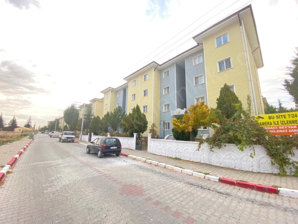 Merkez Bolvadin Satılık Daire |  2+1 Oda | 90M2 1.900.000Tl  Krediye Uygun  | 1. Kat | Kombi | 1 Banyo | 1 Yatak Odası Resim-5