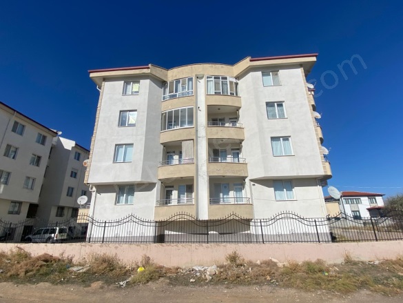 Merkez Bolvadin Kiralık Daire |  3+1 Oda | 130M2 Aylık 15.000Tl  Krediye Uygun  | 4. Kat | Kombi | 1 Banyo | 1 Yatak Odası Resim-2