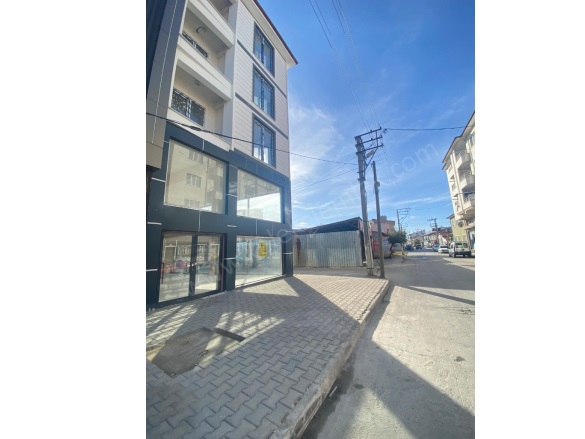 Merkez Bolvadin Kiralık Dükkan |  1 Oda | 240M2 Aylık 35.000Tl  Krediye Uygun  | 1. Kat | Kombi | 1 Banyo Resim-3