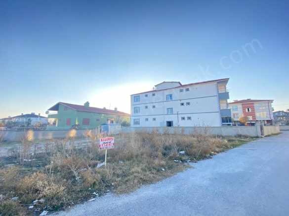 Bayramer Okulu Karşısında Köşe Parsel Satılık Arsa Bolvadin