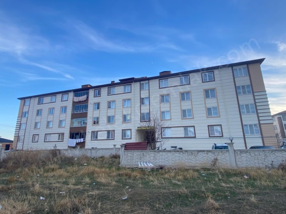 Merkez Bolvadin Kiralık Daire |  3+1 Oda | 130M2 Aylık 16.000Tl  Krediye Uygun  | 2. Kat | Kombi | 1 Banyo | 1 Yatak Odası Resim-2